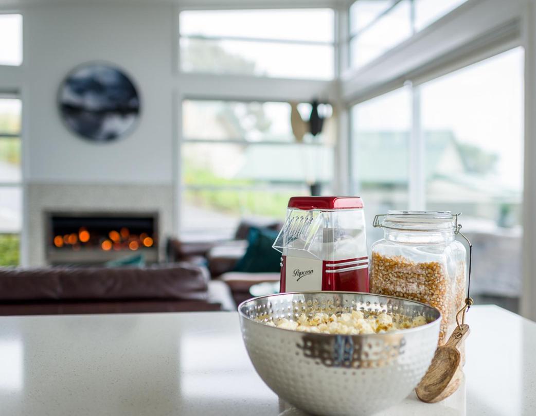 Love Akaroa Retreat エクステリア 写真